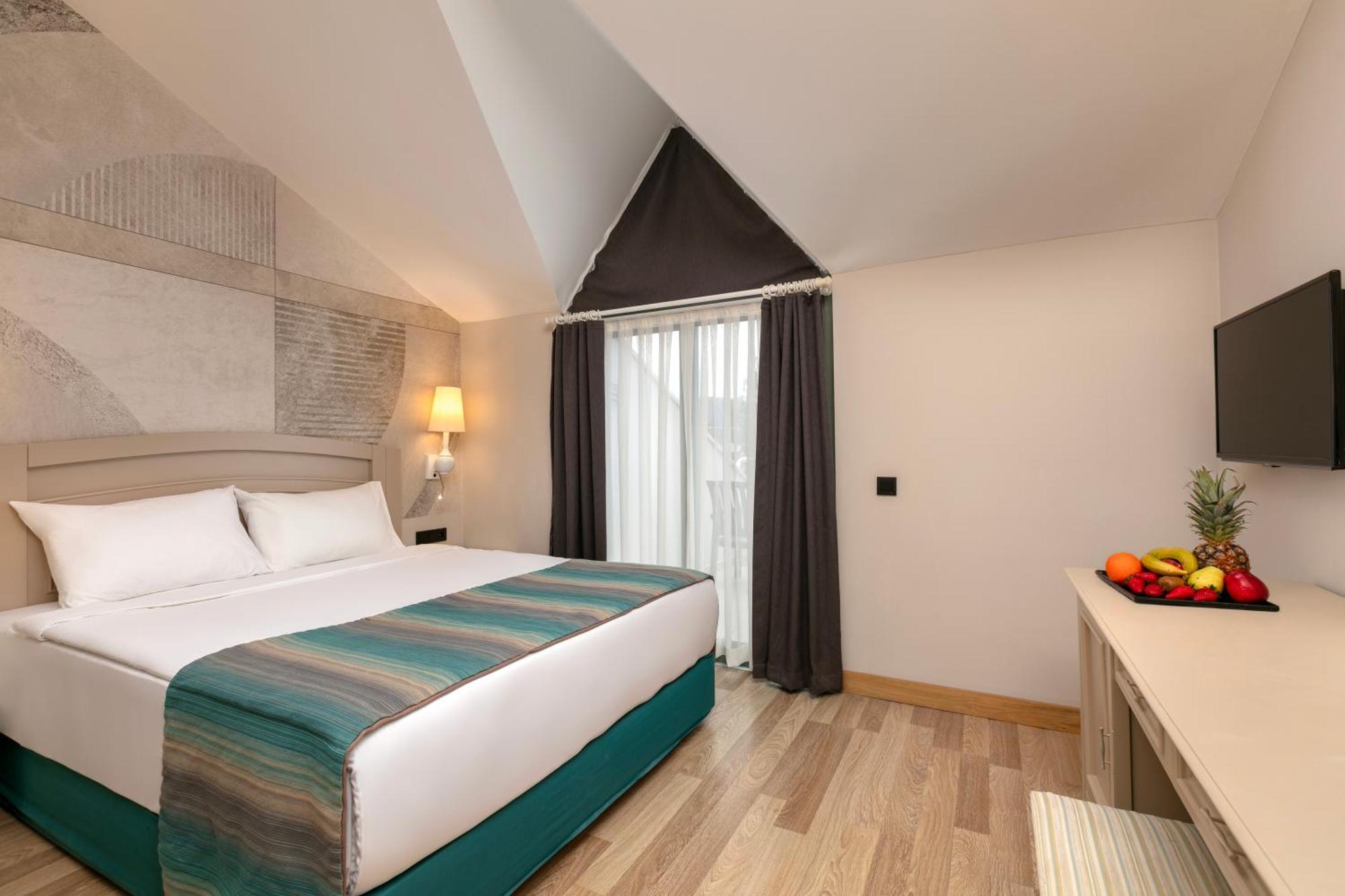 Greenwood Kemer Resort Bagian luar foto