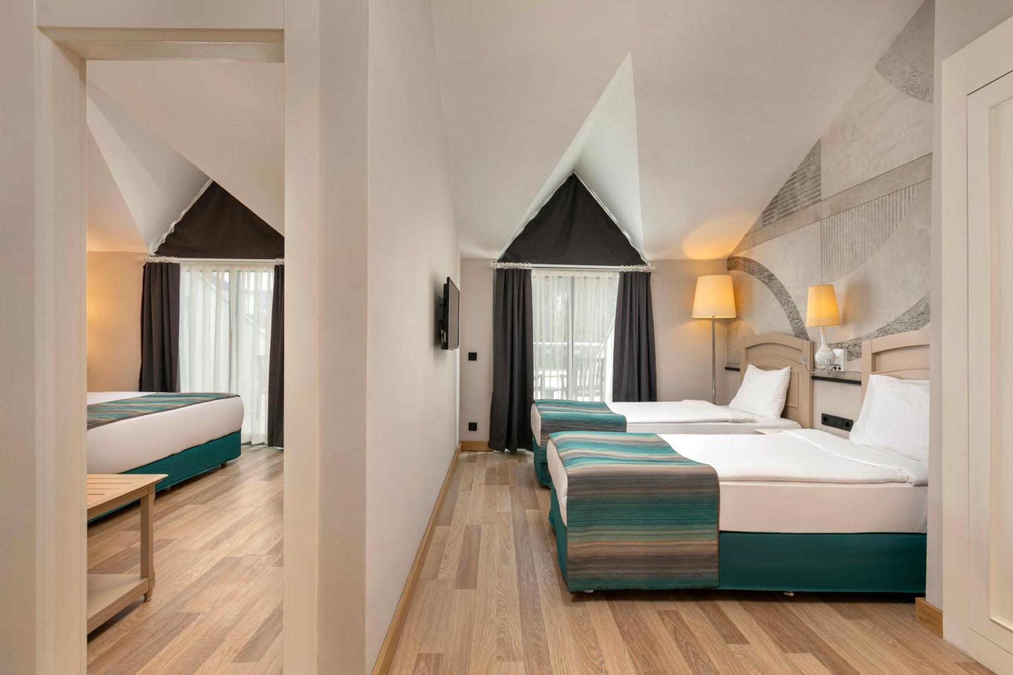 Greenwood Kemer Resort Bagian luar foto
