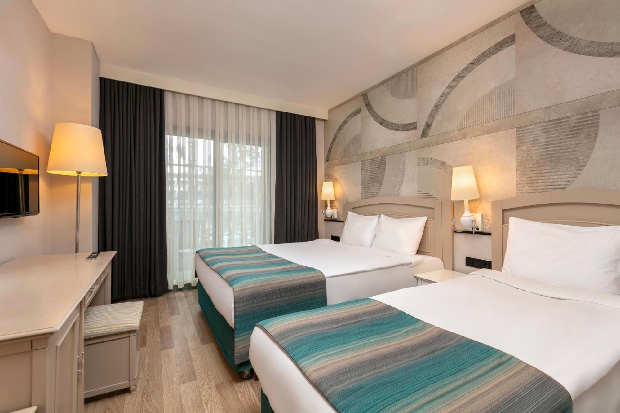 Greenwood Kemer Resort Bagian luar foto
